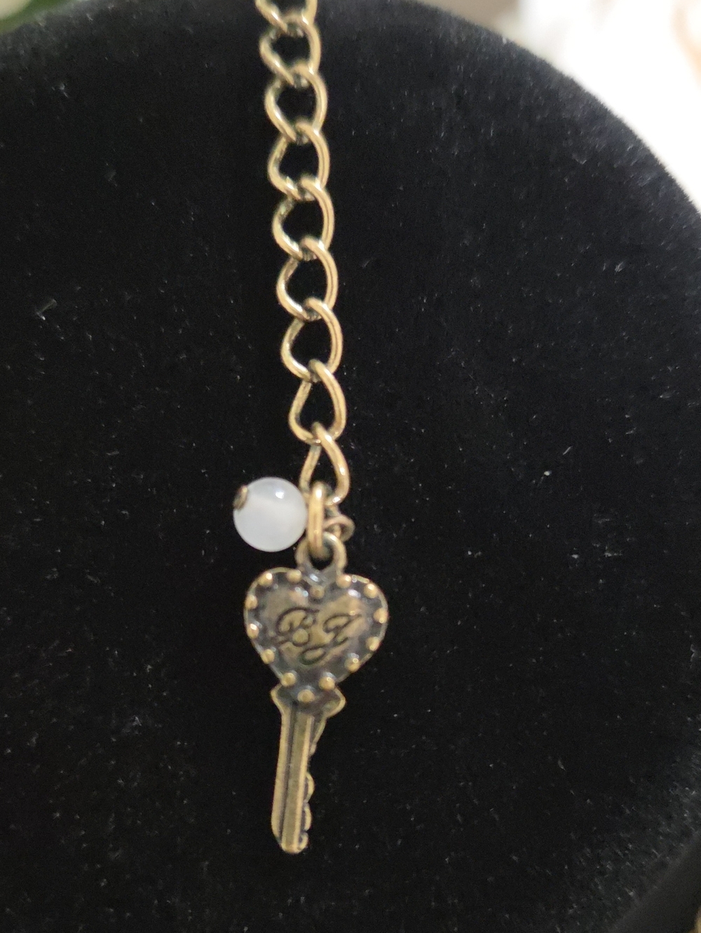BETSEY JOHNSON Pink Crystal Heart & Floral Statement Necklace - Picture 4 of 5